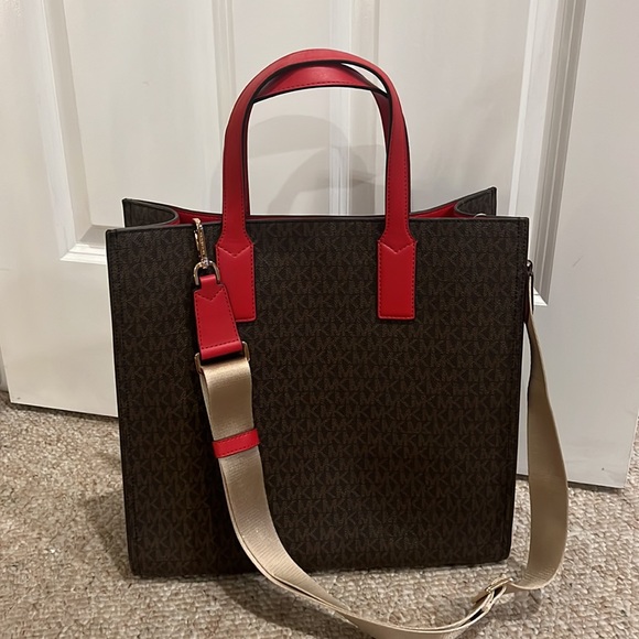 Brand new MICHAEL KORS tote bag - Picture 2 of 5